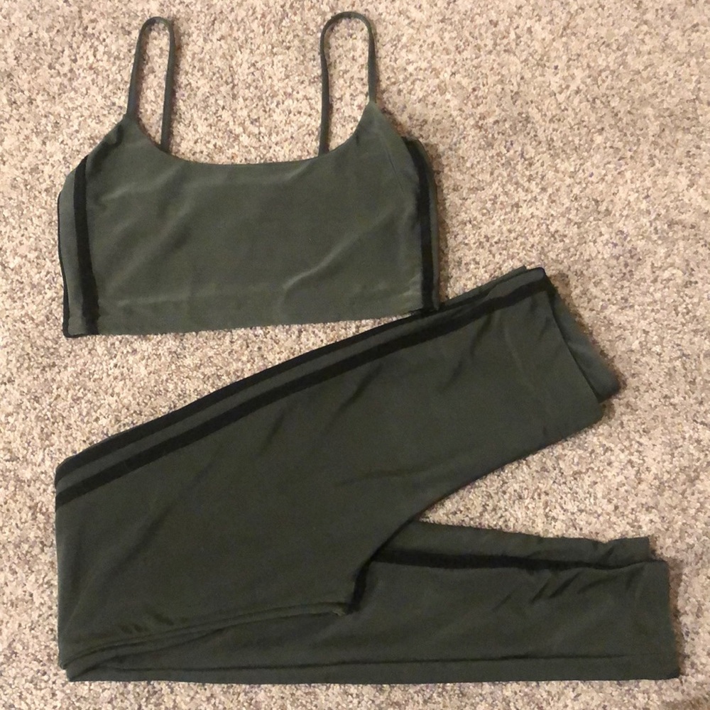 ‼️SOLD OUT‼️Carli Bybel’s x Missguided 2-Piece Set